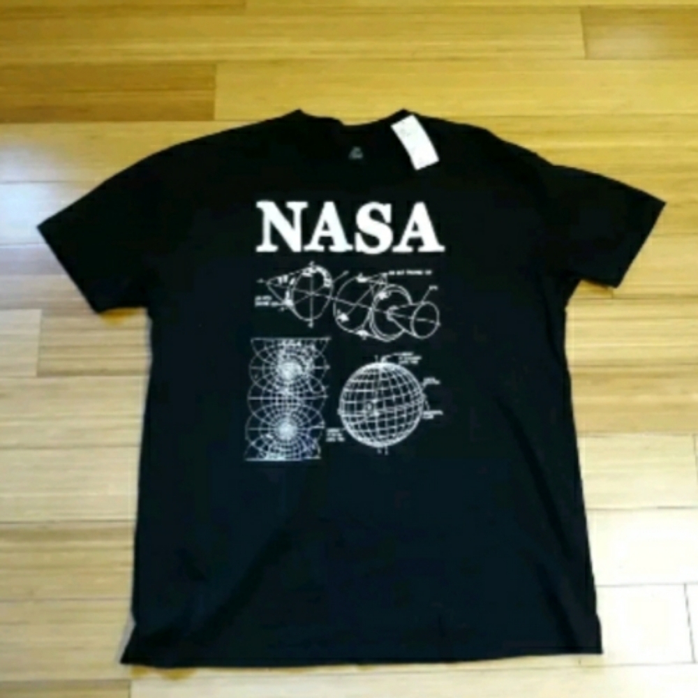 Men's Nasa Tee (XL) Spaceship